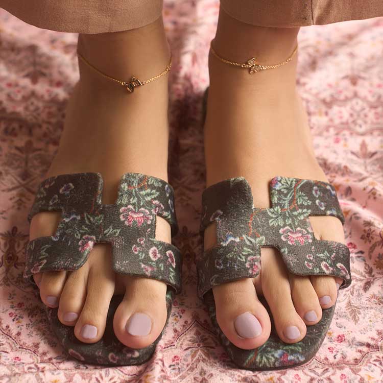 Botanic Charm